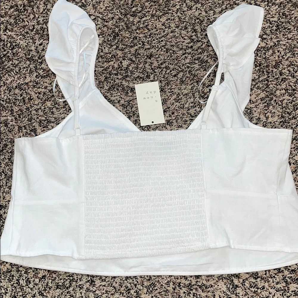 A New Day Smock Crisp White Ruffled Sleeveless Women's Top M | NWT - Picture 3 of 6